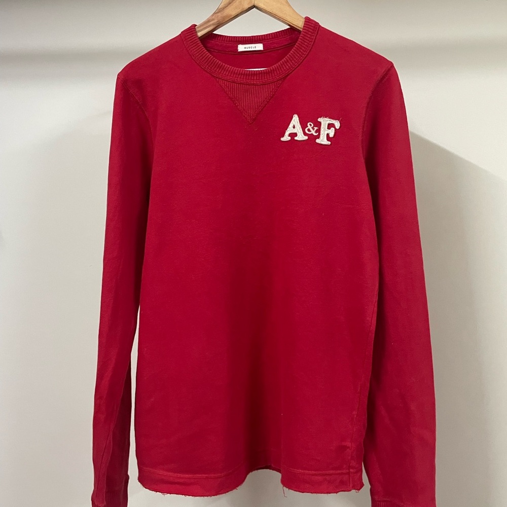 Abercrombie & Fitch Authentic Red A&F Sweatshirt for men’s & women’s - Picture 1 of 4